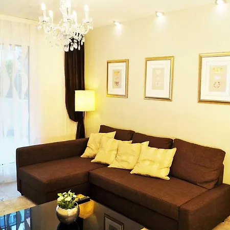Amazing Central Apt